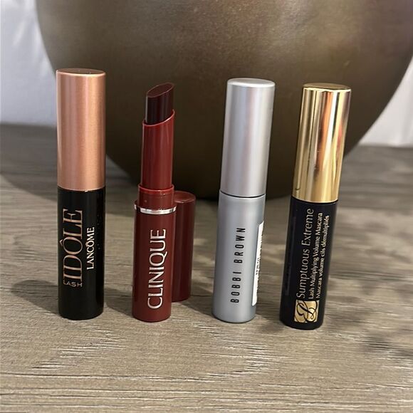 Mascara and lipstick bundle